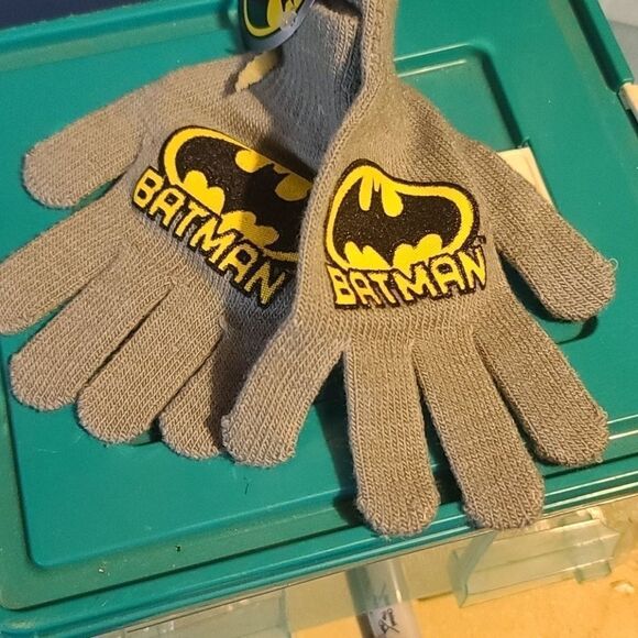 Dc comics Batman grey small gloves - Picture 2 of 4